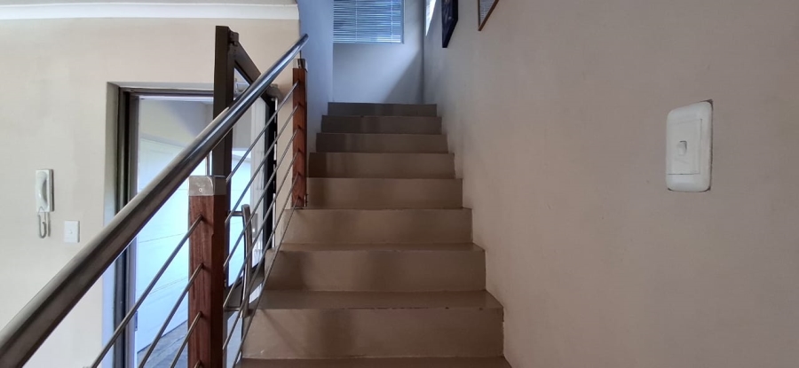 5 Bedroom Property for Sale in Gonubie North Eastern Cape